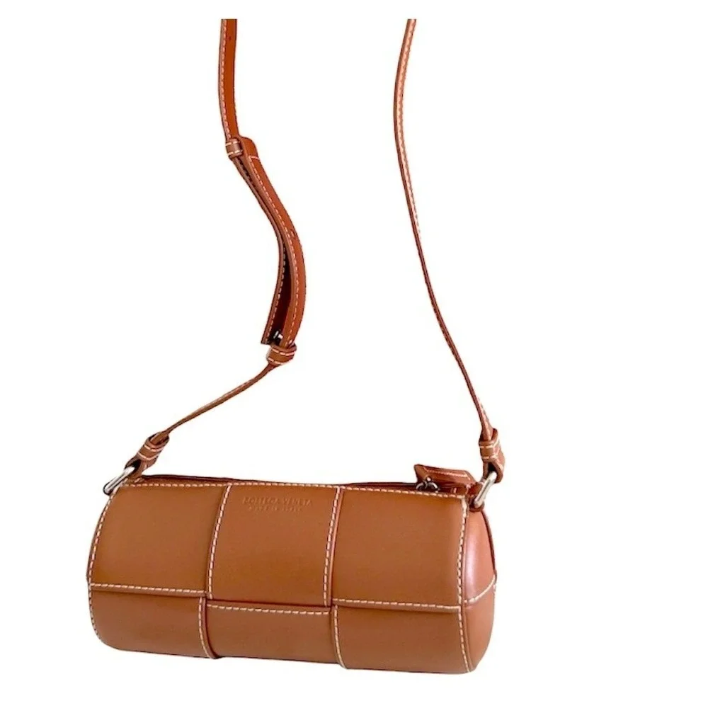Bottega Veneta 741561‎ Urban Stitch Leather Barrel Bag Brown Crossbody